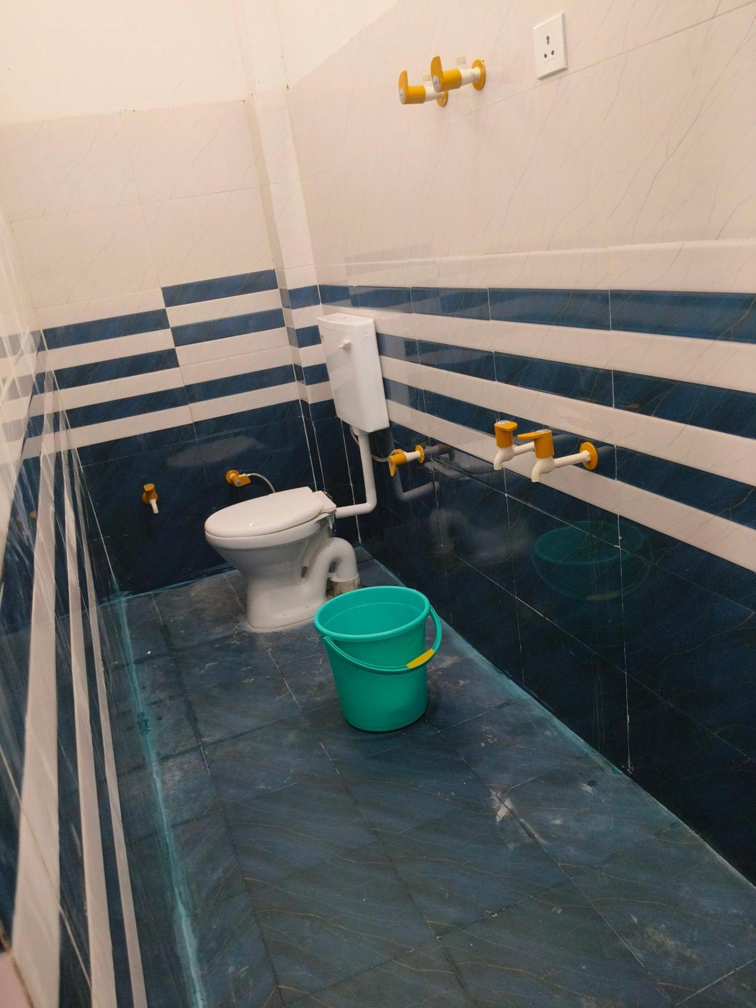 Rameshwar Dham Andhra Bhavan Naimisharanya Екстериор снимка